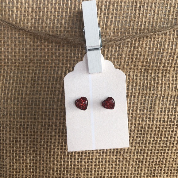 Heart Stud Earrings - Picture 1 of 2